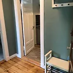 Altbauwohnung Mit Vollaustattung * Kiel