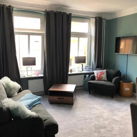 Appartamento Altbaucharme In Zentraler Lage