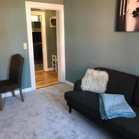 Altbaucharme In Zentraler Lage Appartamento