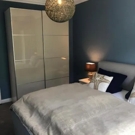 Apartment Altbaucharme In Zentraler Lage