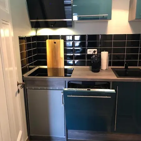 Appartamento Altbaucharme In Zentraler Lage Kiel