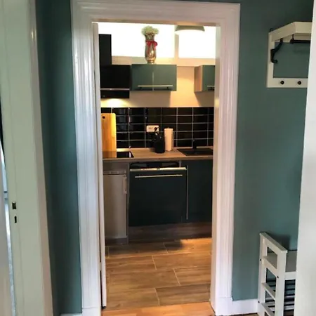 Altbaucharme In Zentraler Lage *