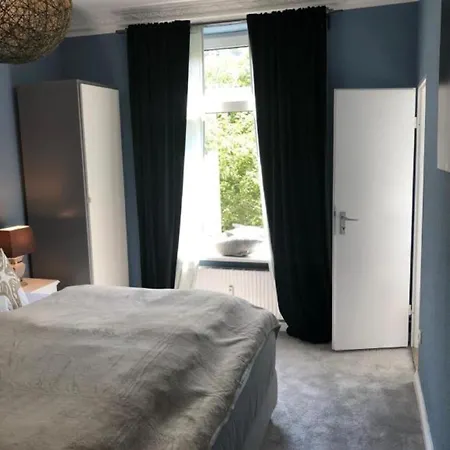 Altbauwohnung Mit Vollaustattung Apartment Kiel