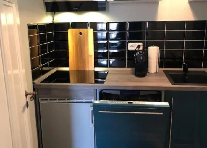 Appartement Altbauwohnung Mit Vollaustattung Kiel