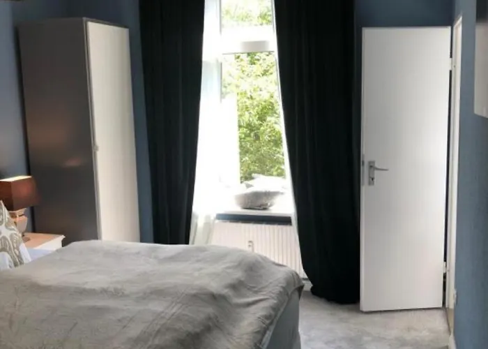 Altbauwohnung Mit Vollaustattung