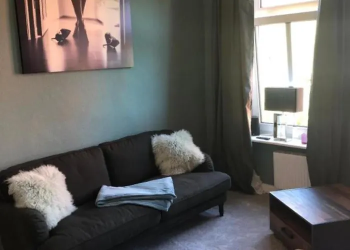Altbauwohnung Mit Vollaustattung Apartamento Kiel